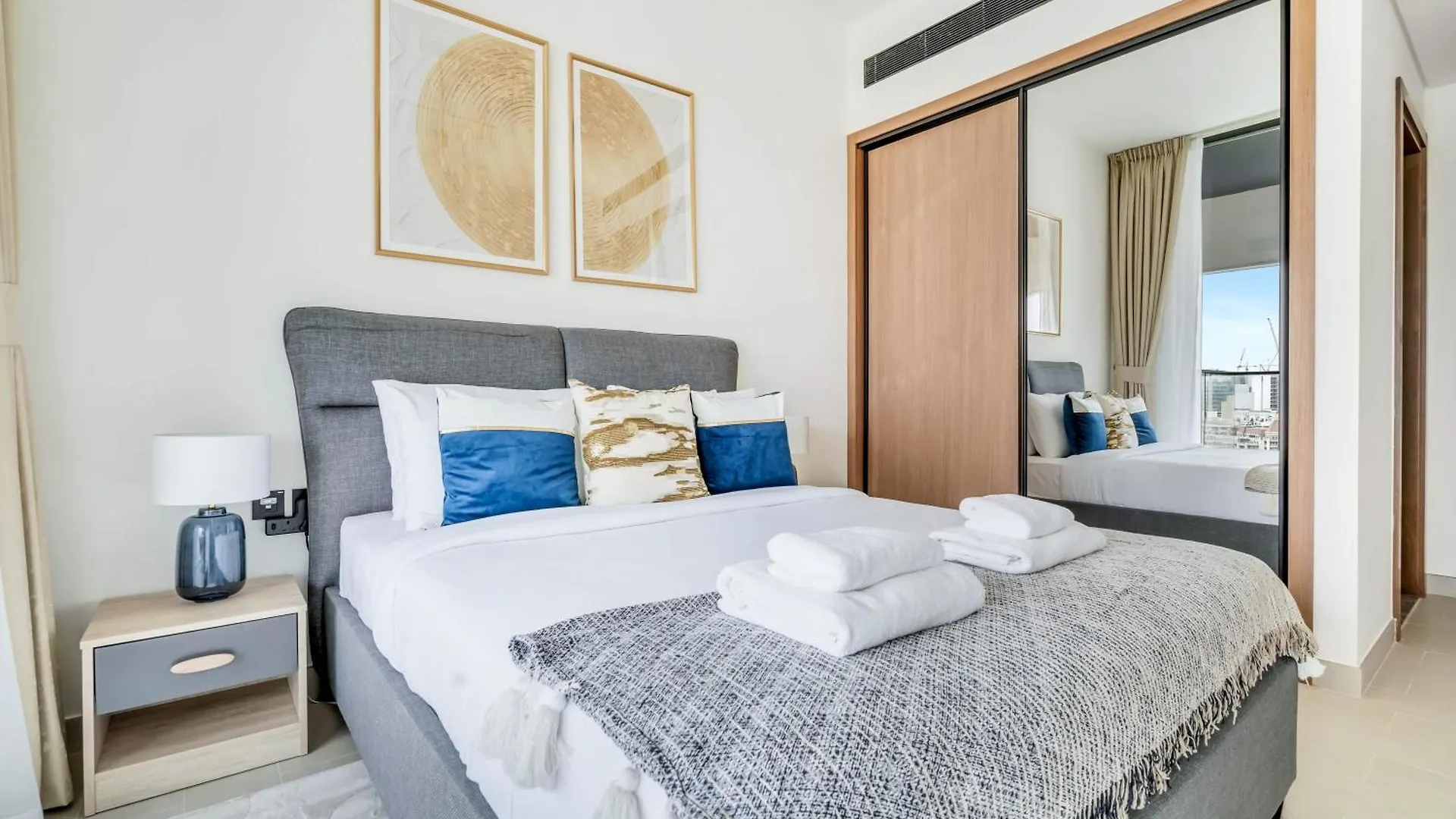 Lovely 1Br Flat Wbalcony Gym & Pool In Jvc Dubai 0*,  United Arab Emirates