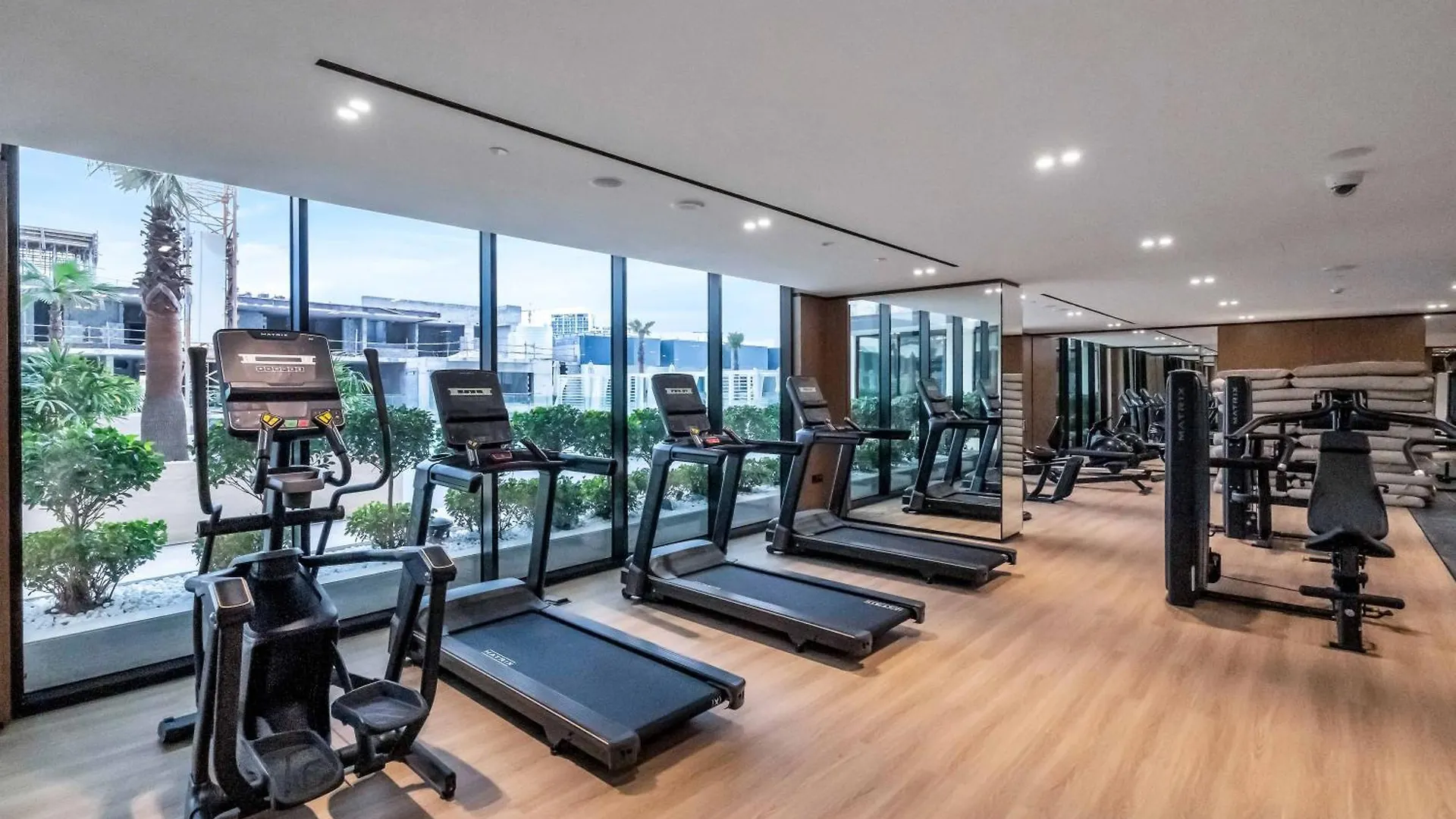 Lovely 1Br Flat Wbalcony Gym & Pool In Jvc Dubai