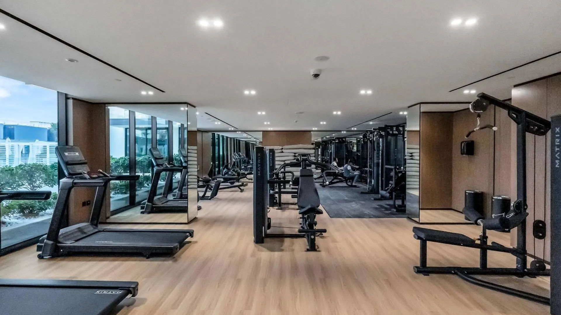 Lovely 1Br Flat Wbalcony Gym & Pool In Jvc Dubai Apartment