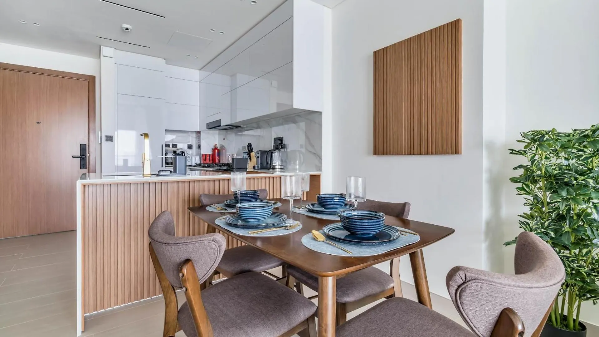 Apartment Lovely 1Br Flat Wbalcony Gym & Pool In Jvc Dubai