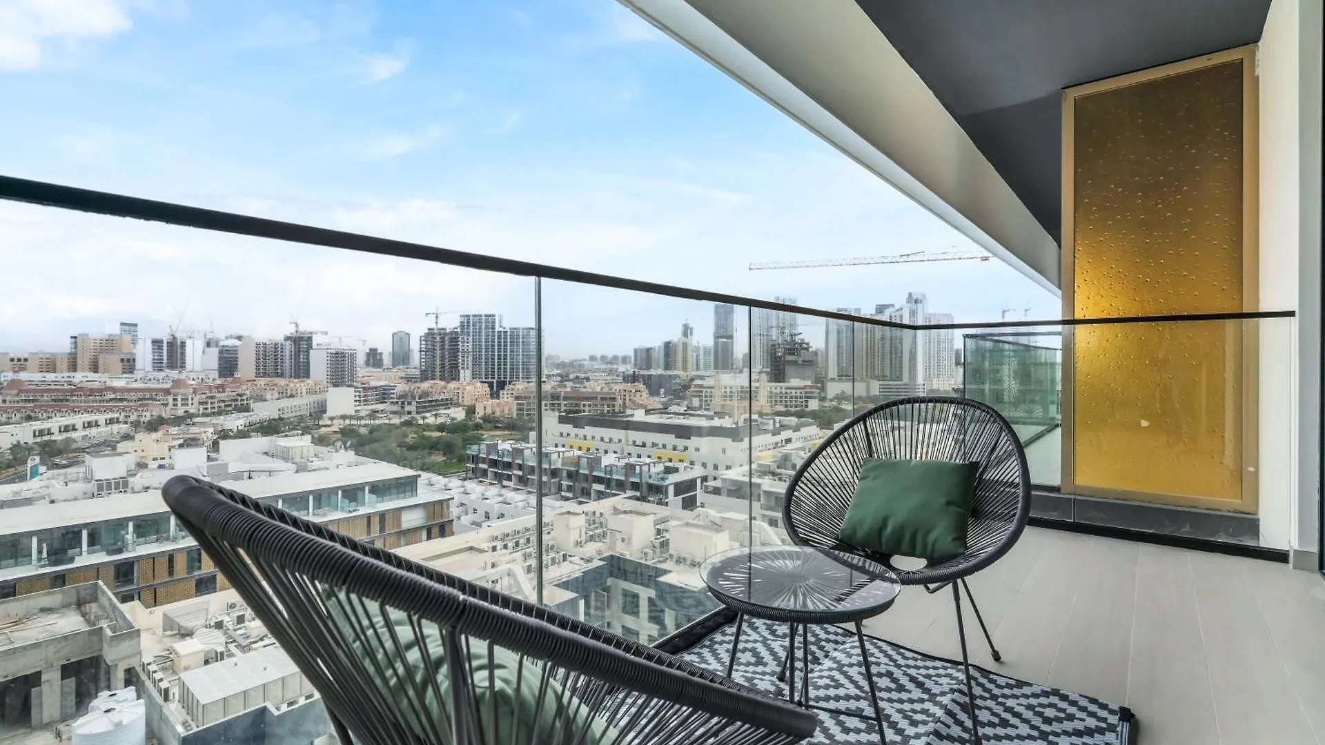 Daire Lovely 1Br Flat Wbalcony Gym & Pool In Jvc Dubai Birleşik Arap Emirlikleri